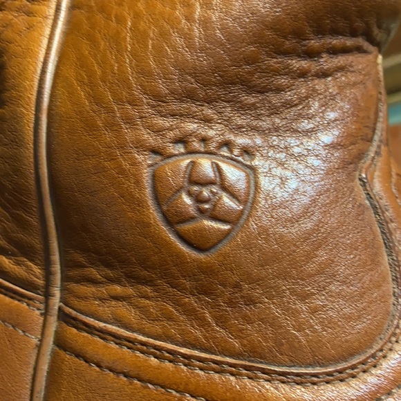 Ariat cowboy boots - Picture 4 of 10